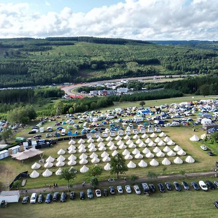Grandprixcamp Closest To The Track Including Track View Stavelot Exteriér fotografie